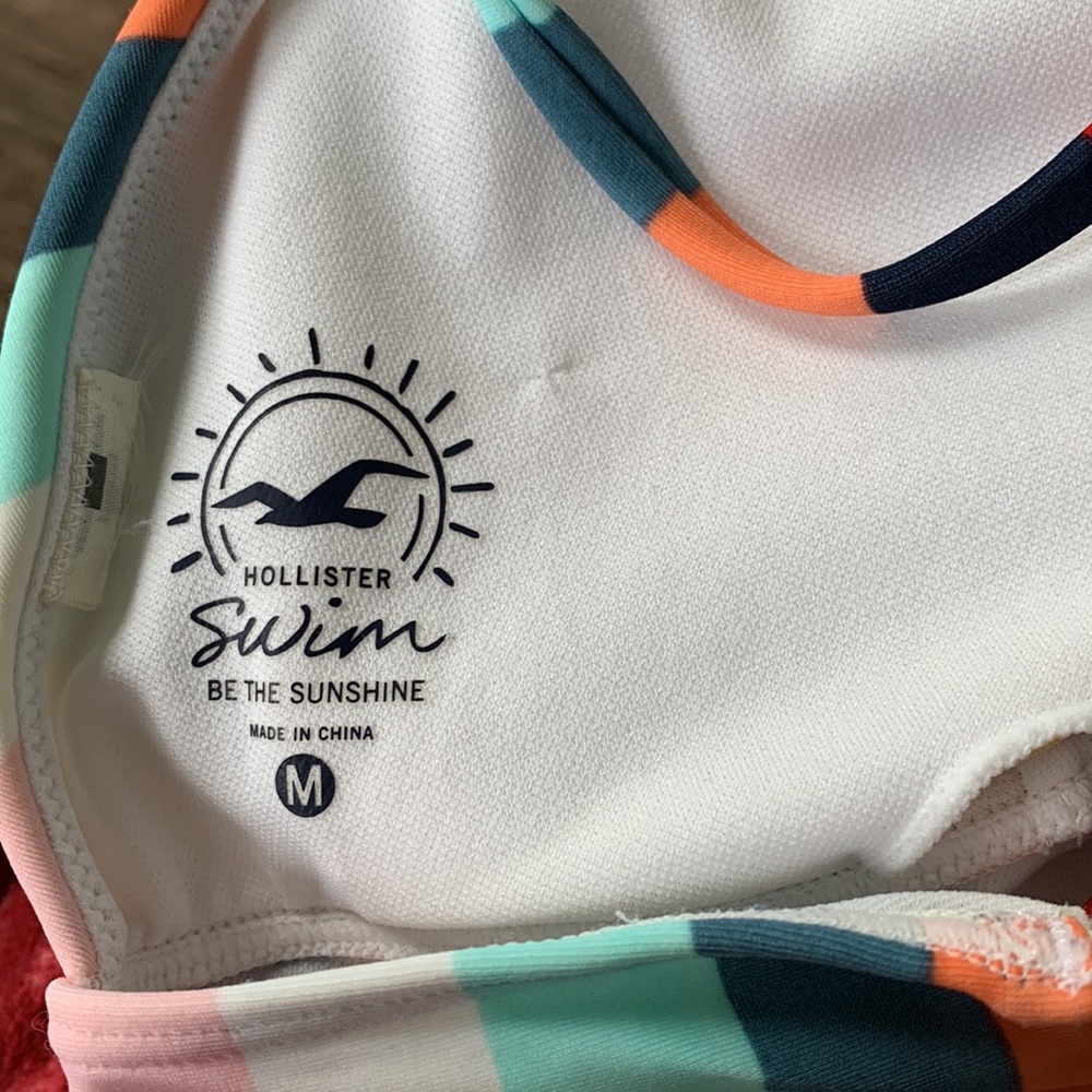 Hollister 2 Piece Matching Swim Bikini Top and Bottom Set - Picture 8 of 9